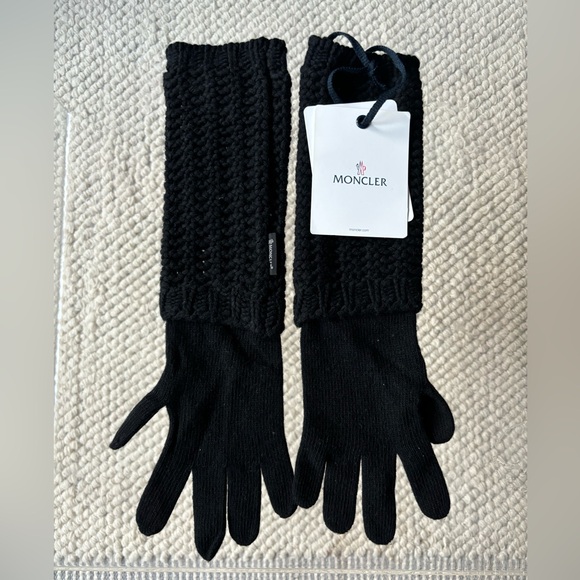 Moncler Gloves. NWT! - Picture 1 of 6